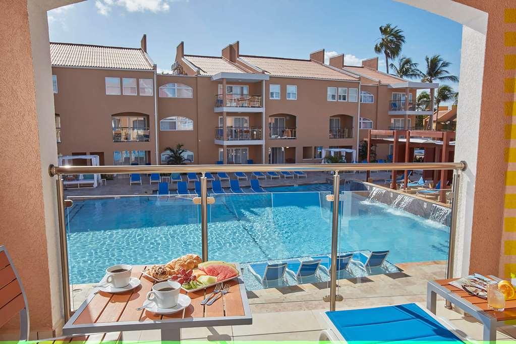 Divi Dutch Village Beach Resort パームビーチ エクステリア 写真