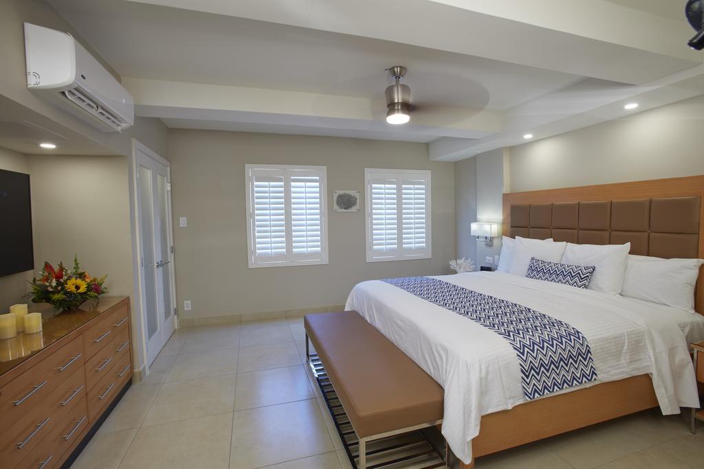 Divi Dutch Village Beach Resort パームビーチ エクステリア 写真