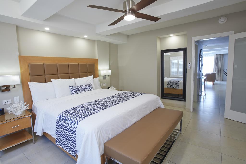 Divi Dutch Village Beach Resort パームビーチ エクステリア 写真
